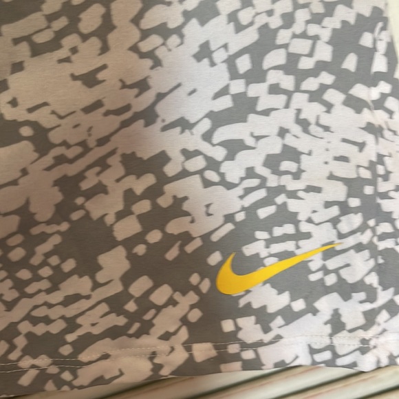 Nike Tee dri-fit size M - Picture 2 of 4